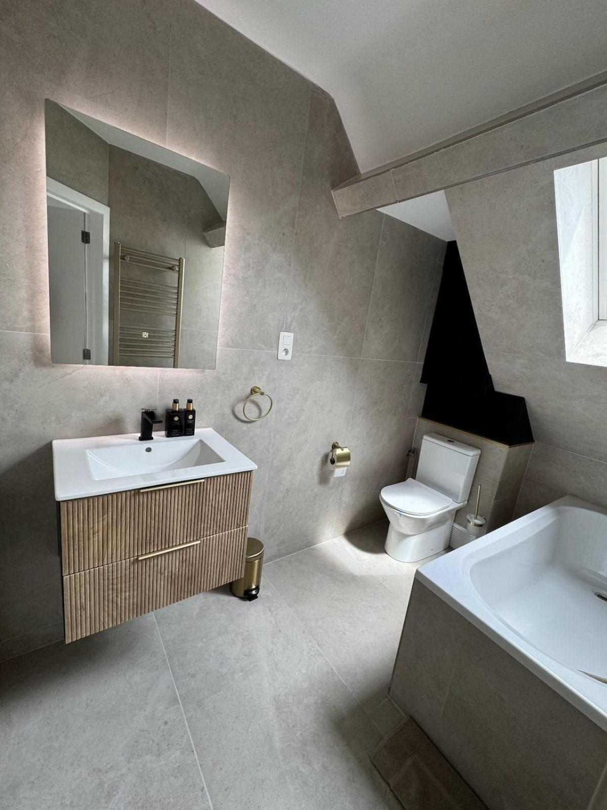 Luxury Royal By Rikas